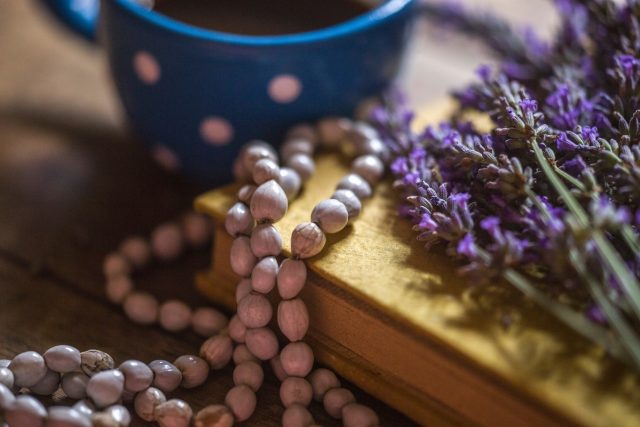 The Four Main Paths of Hinduism: Karma, Bhakti, Jnana, and Raja Yoga