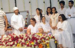 Hindu Funeral Traditions: Honoring The Departed And Embracing The Afterlife