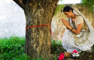 Hinduism and Nature Worship: A Profound Connection Hinduism and Nature Worship: A Profound Connection